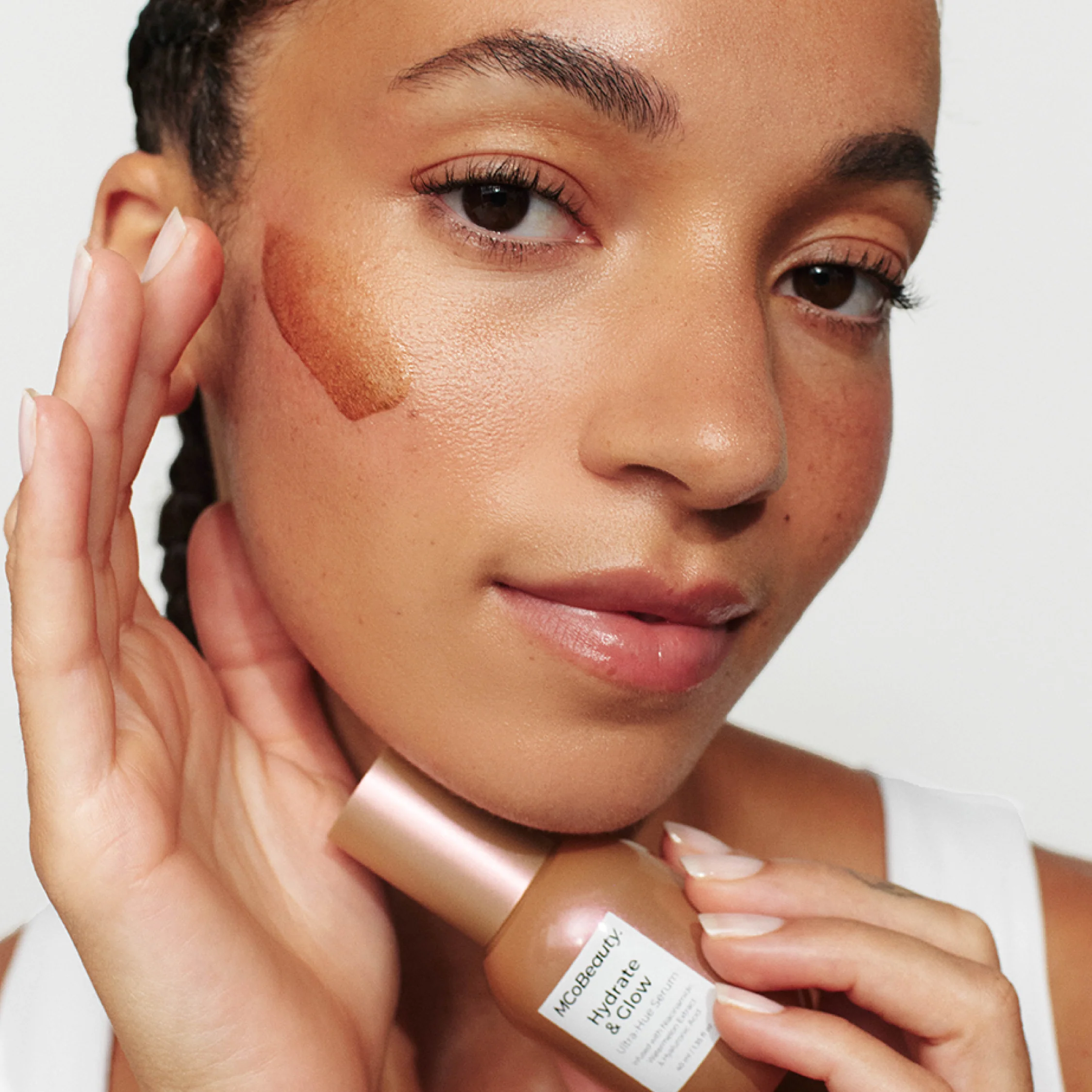 Hydrate & Glow Ultra-Hue Serum - Image 6