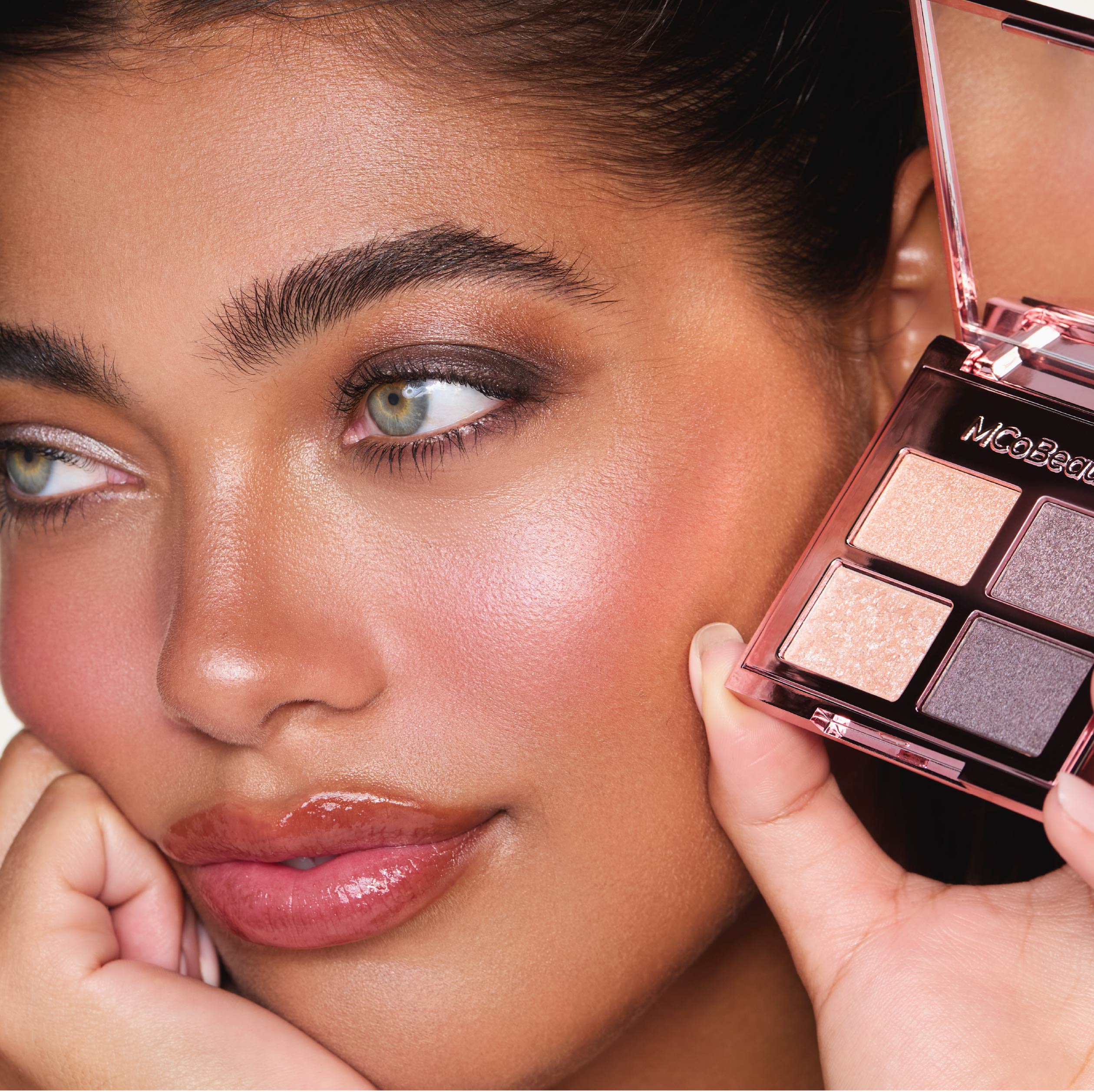 Ultra-Luxe Eyeshadow Quad - Image 3